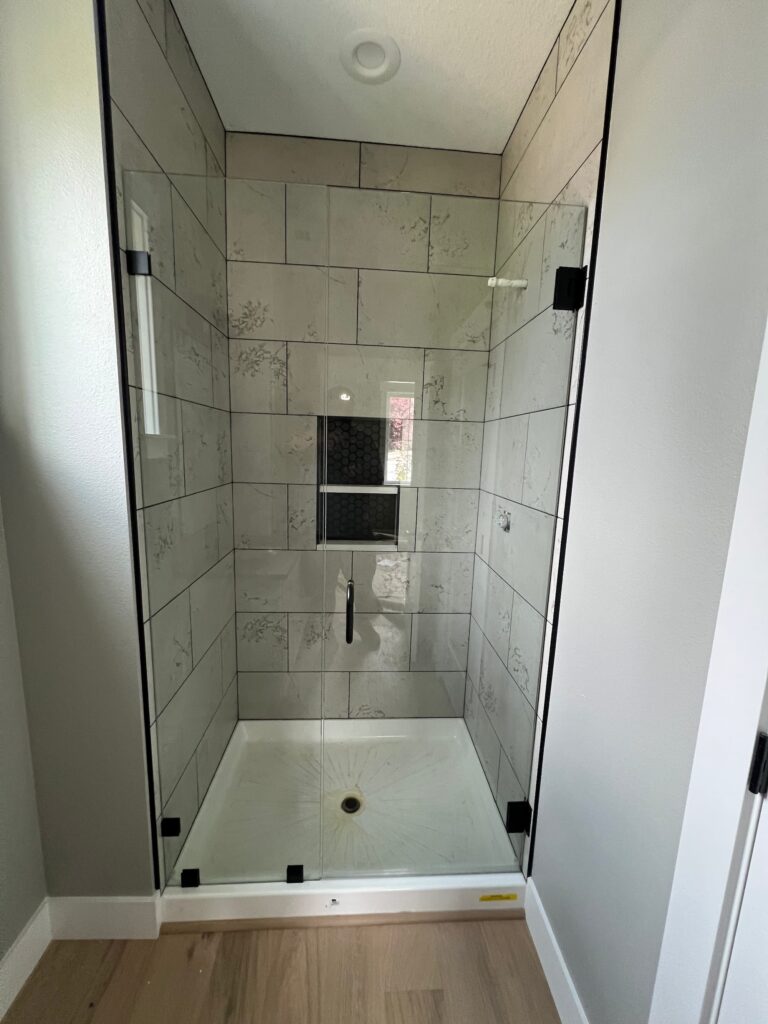 elevated-glass-nw-lake-oswego-shower-door1